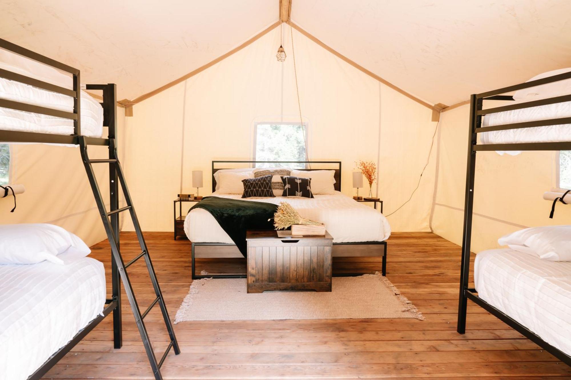 Campo de lujo Starlight Retreat Yellowstone